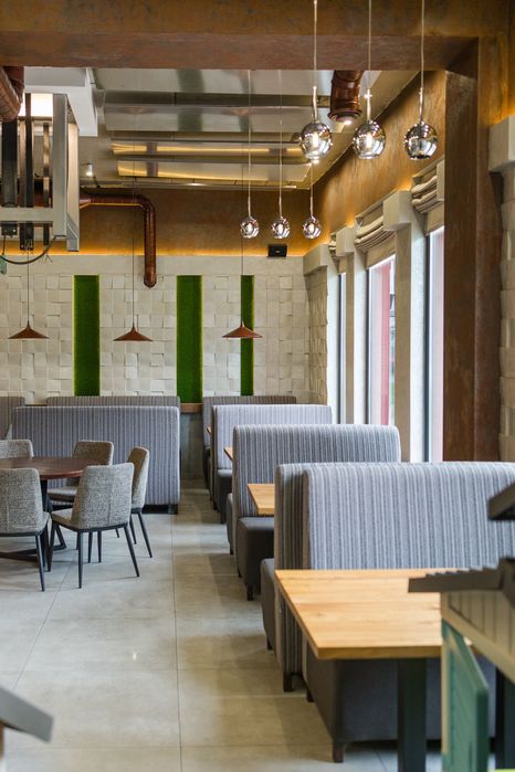 Готовий ресторан 442 м² біля VELES. Обладнання, інвентар, сонячна СЕС.