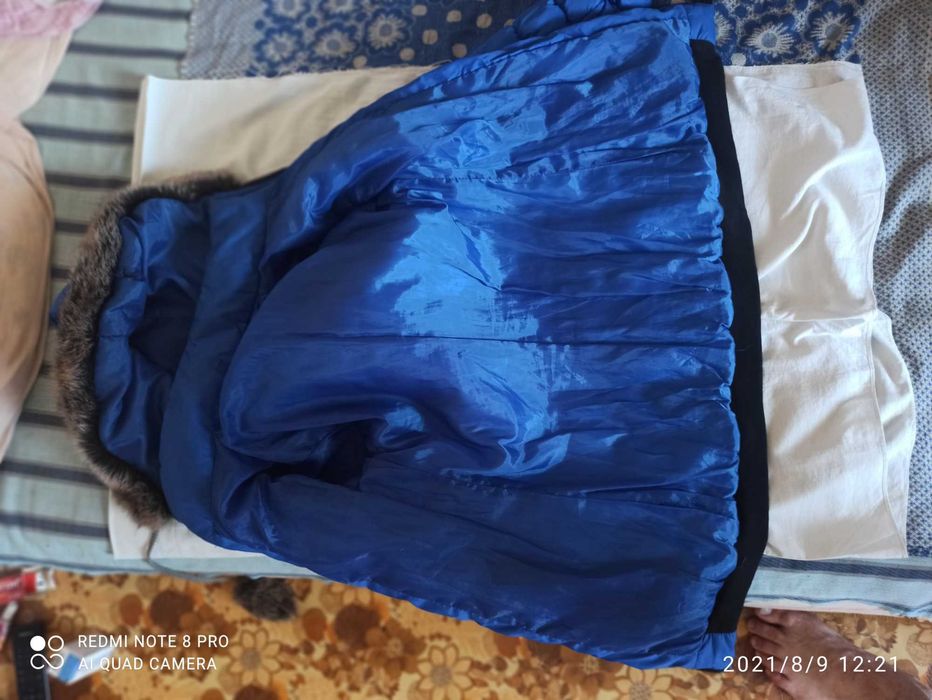продам четыре курточки детские теплые