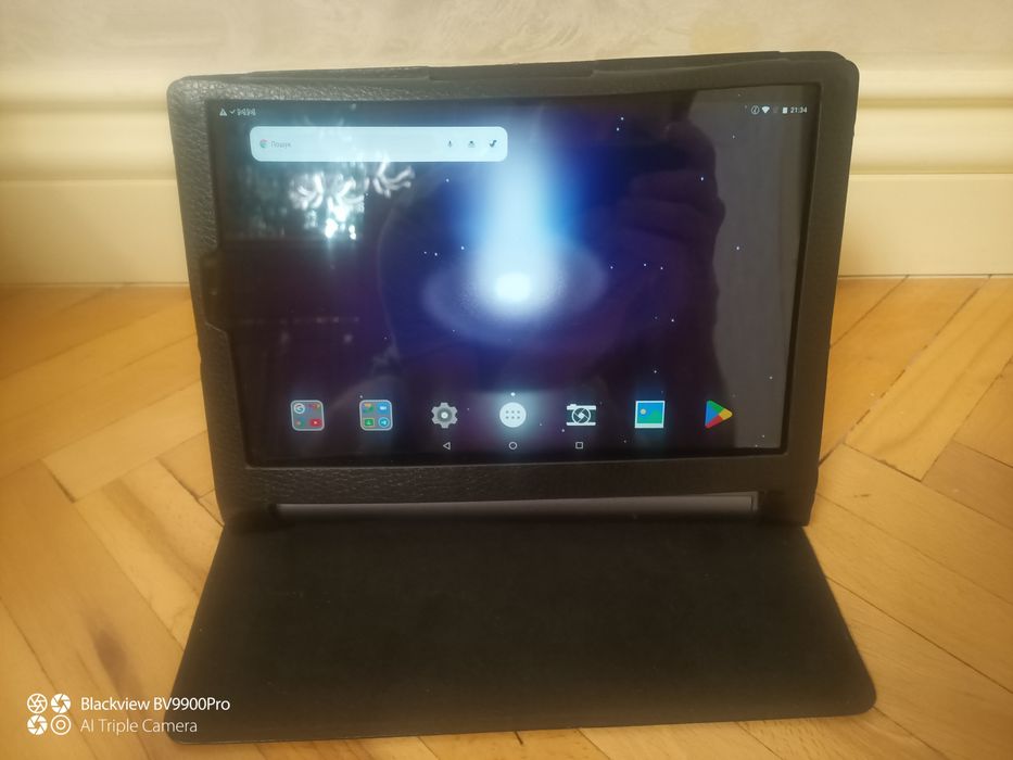 Планшети фірменні  з проєктором