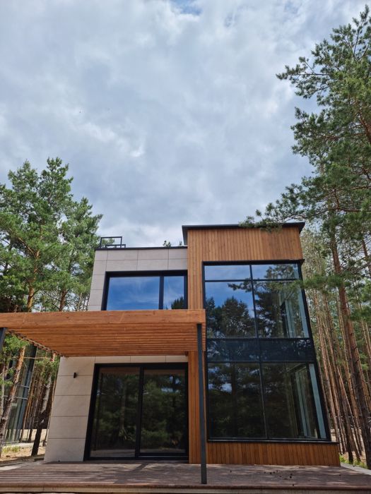 Новий будинок в Riviera Village з виходом на воду