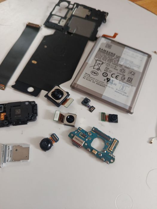 Samsung galaxy s20 fe по запчастинам