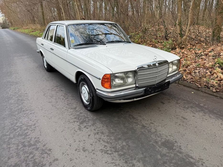 Mercedes-Benz W123