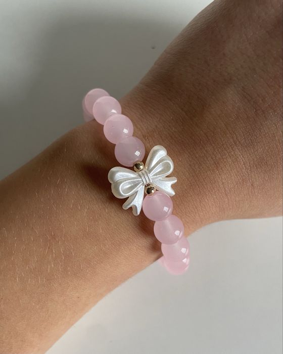 Pulseira feita à mão - laço pequeno