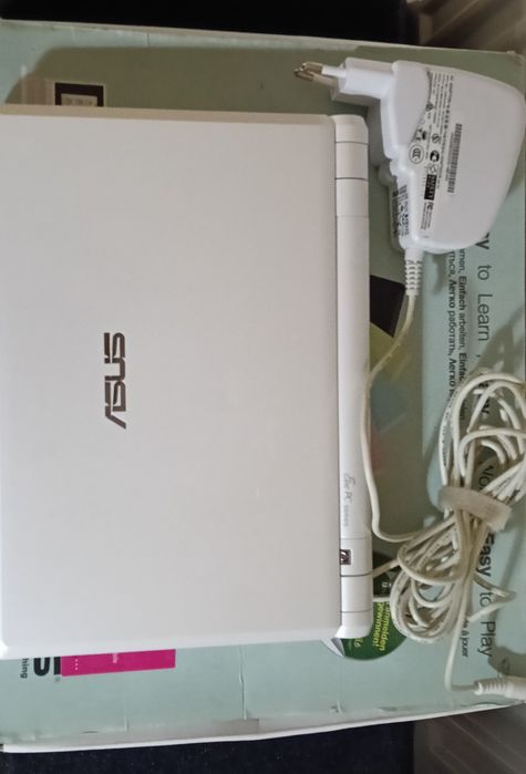 Laptop Asus Eee PC 701 4g, bdb stan pełen komplet 2gb ram