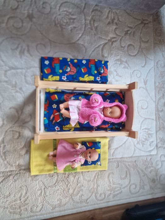 Zestaw dwie lalki bobas ,lozeczko