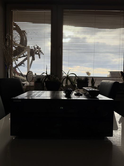 Amplituner kina domowego, Onkyo TX-NR515