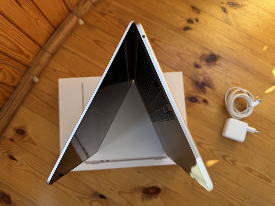 Apple MacBook Air 13 M2 Starlight стан нового