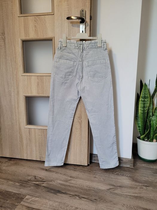 Reserved jeansy jasne