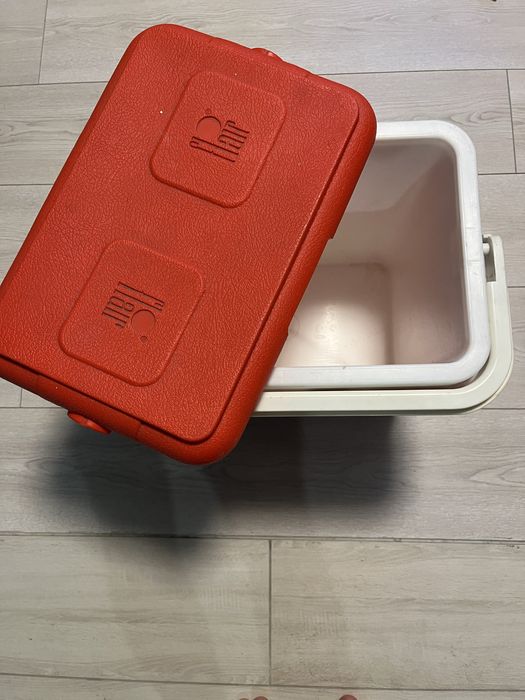 Термобокс/контейнер для еды и напитков