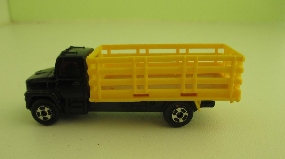 Pequenina Camioneta de Caixa Aberta