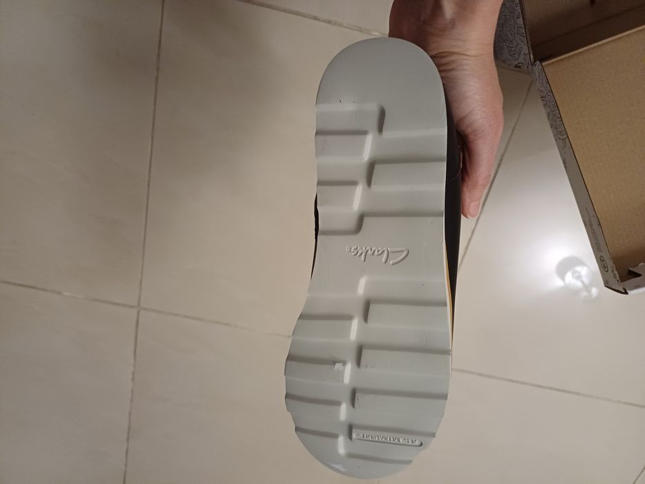 NOWE Piękne ocieplane trzewiki Clarks dla chlopca 35