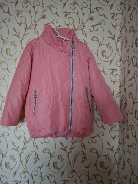 Куртка весняна для дівчинки