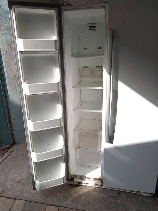 Продам холодильник