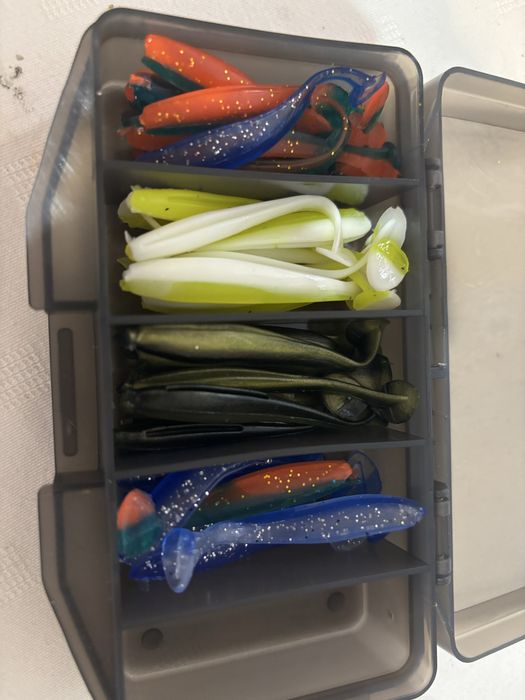 Pudelko przynet spinningowych