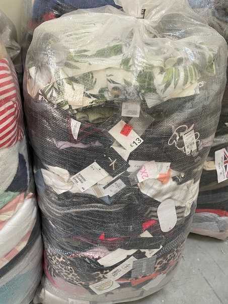 Сток / Крем одежда оптом . Возможен мелкий опт от 3 кг.