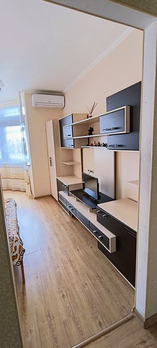 Новострой. СВОБОДНА. Центр!.Есть укрытие - паркинг
