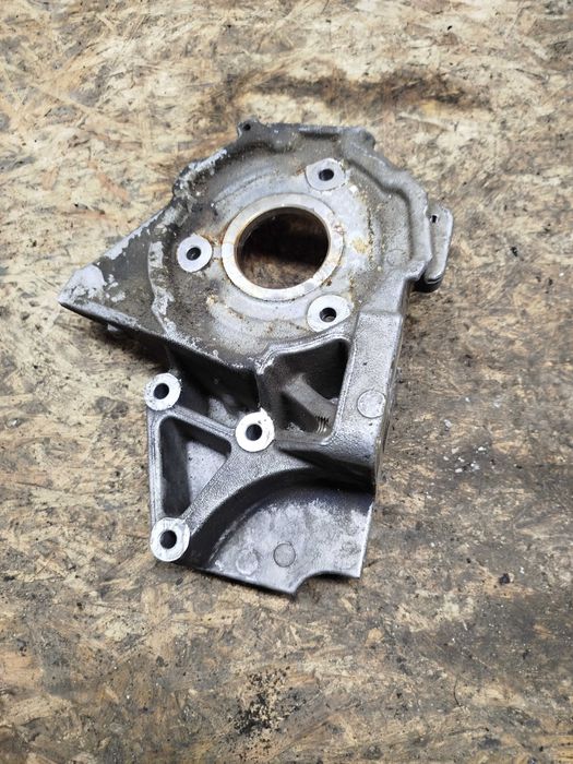 Кронштейн ТНВД 8200065848 Renault Megane, Scenic 1.9 dci