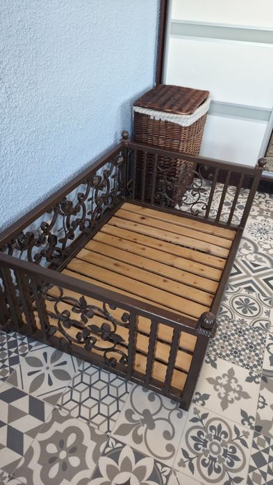 Ozdobne stalowe metalowe Legowisko łóżko ze stelarzem dla psa