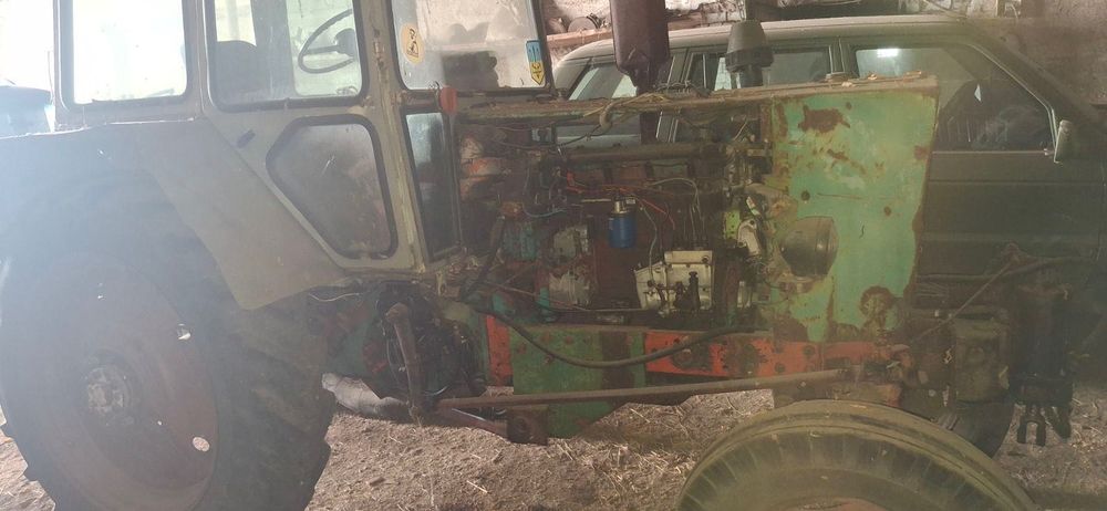 Трактор ЮМЗ 6КЛ  і ЮМЗ з двигуном СМД