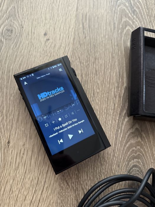 Astell & kern Alpha + Audeze LCD3.