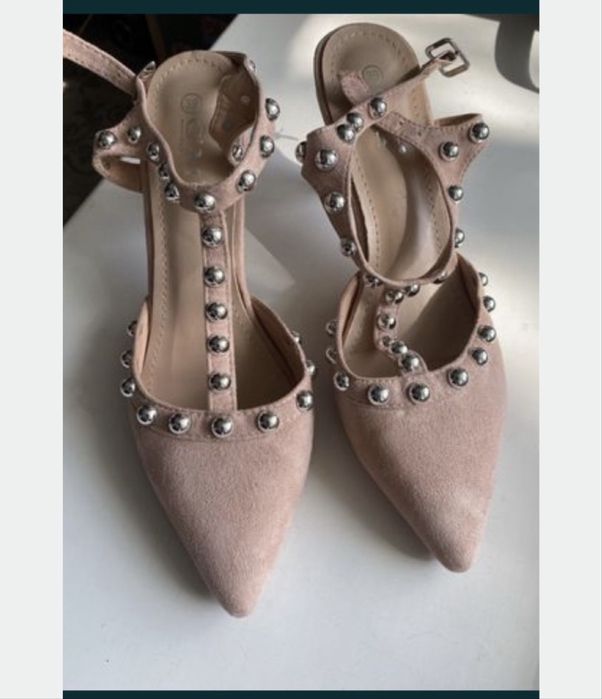 Босоніжки  святкові розкішні