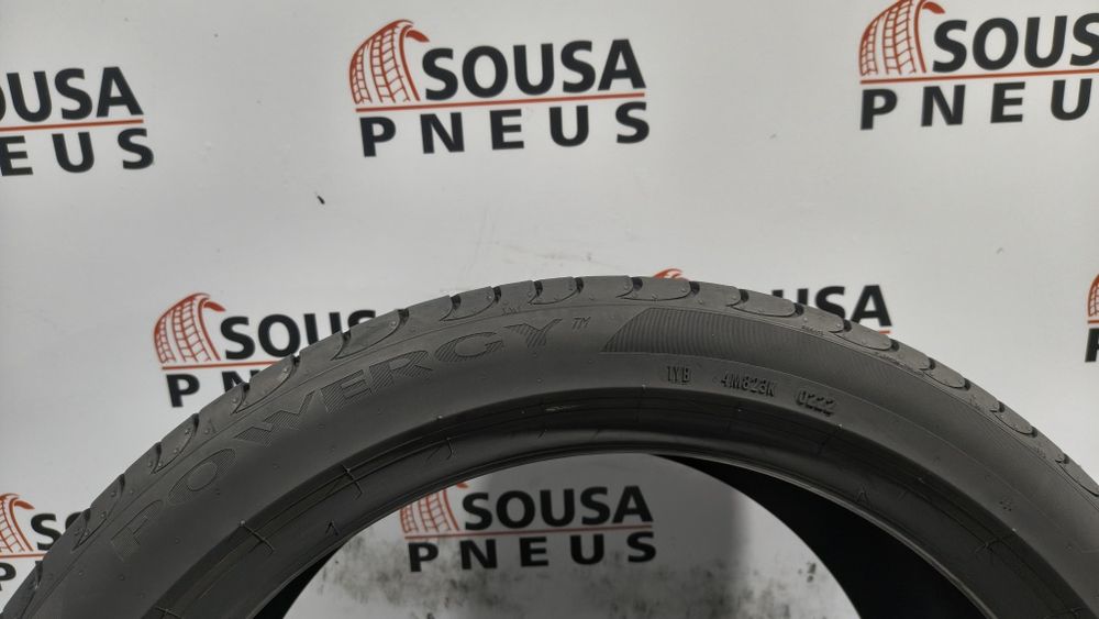2 pneus semi novos Pirelli 235-40R18 Oferta dos Portes