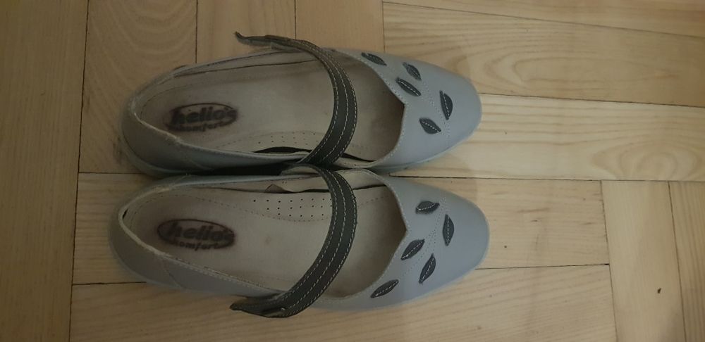 Sprzedam sandały kryte firmy Helios kryte skórzane