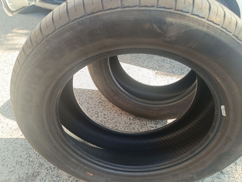 2 Pneus carro 235/55/17...novos e sem uso