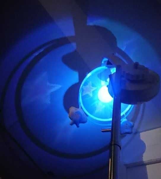 Móbile musical para bebé: “First Dreams: Estrelas Mágicas” (Chicco)