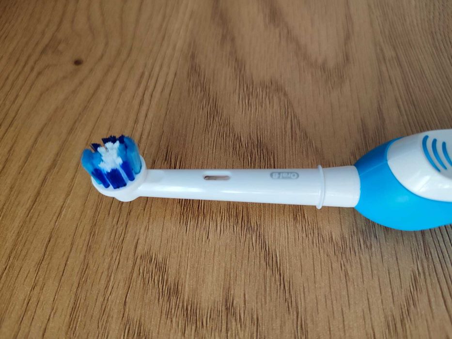 Oral-B Pro Health elektryczna szczoteczka do zębów