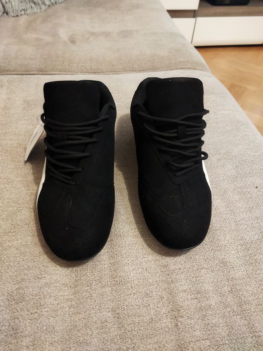 Buty sportowe 41  Cropp Nowe