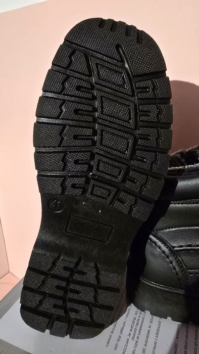 Buty nowe męskie czarne zimowe w rozmiarze 41