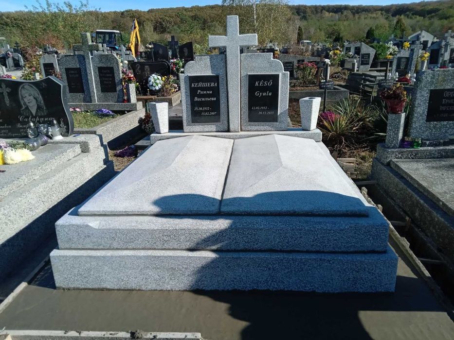 Пам'ятники під замовлення