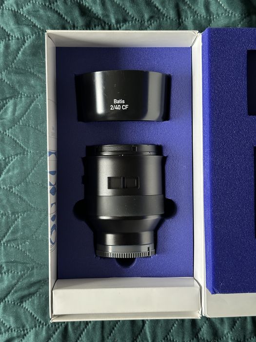 Zeiss Batis 40mm f/2 CF Sony E – stan bardzo dobry, komplet, pudełko