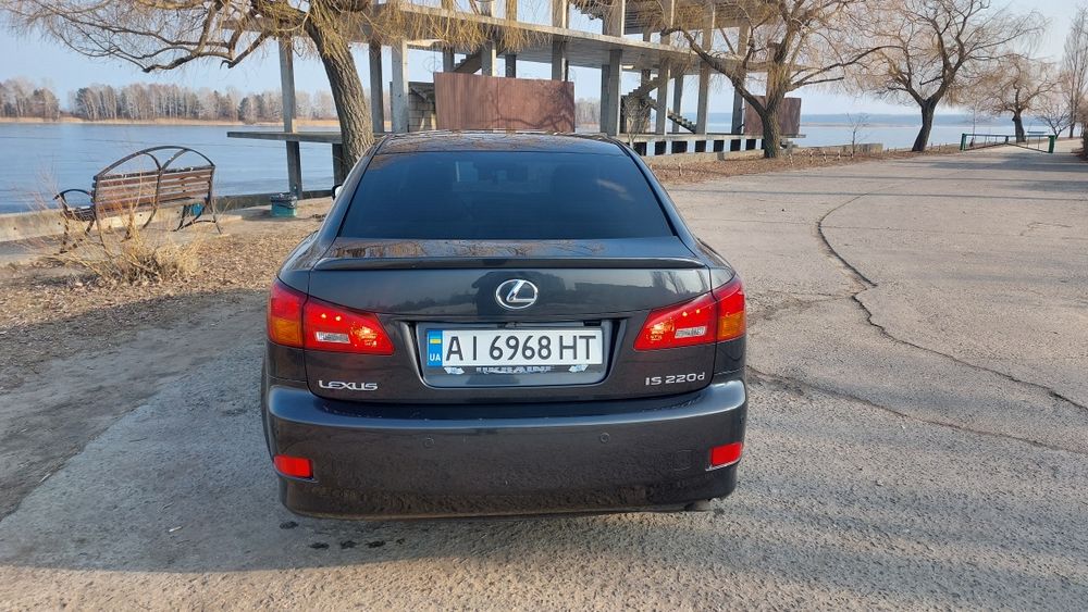 Лексус IS 220  2008