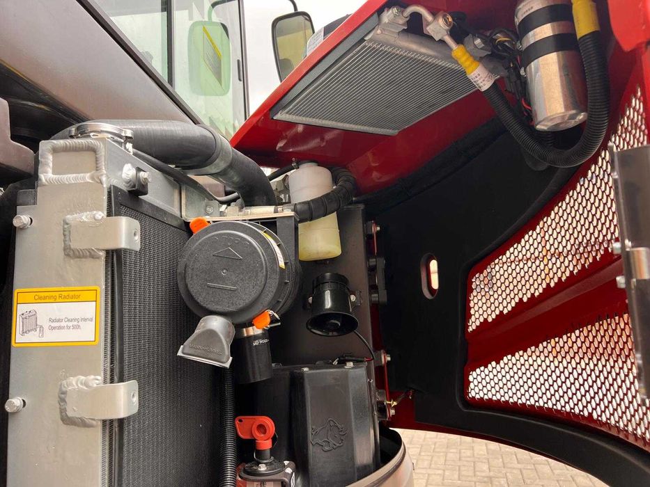 MINI GIRATORIA  RHINOCEROS XN35 PRO motor Kubota