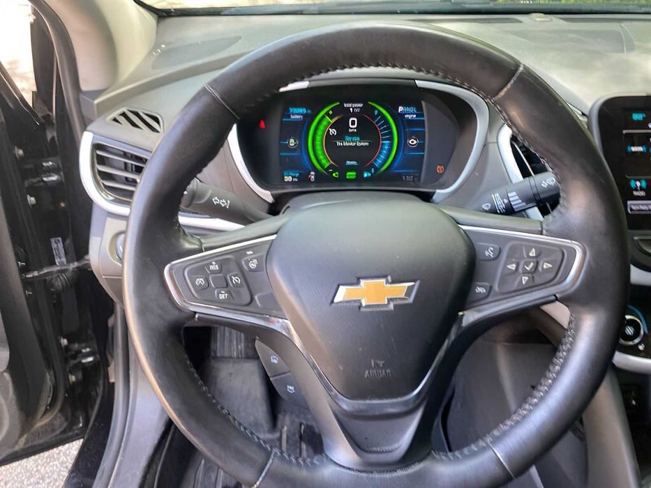 Chevrolet Volt LT      2017