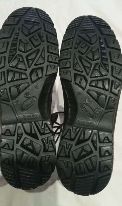 Мужские сапоги зимние 44 р..новые.