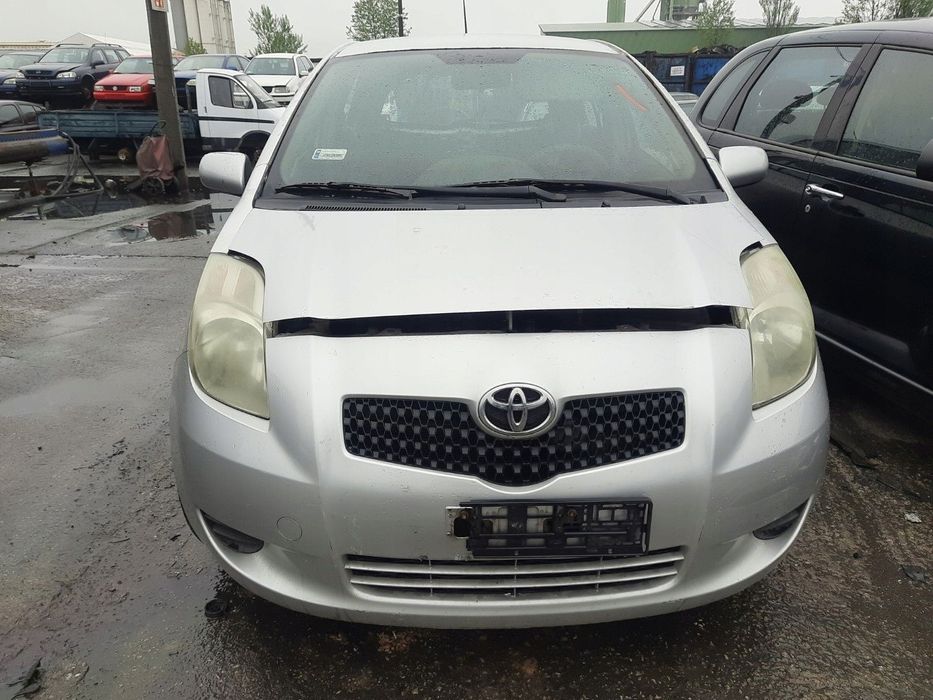 Toyota Yaris II 2005-2011 CZĘŚCI SREBRNA 1E7 1,4 D4D DIESEL