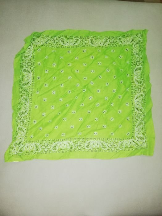 Lenços e cachecóis diversos