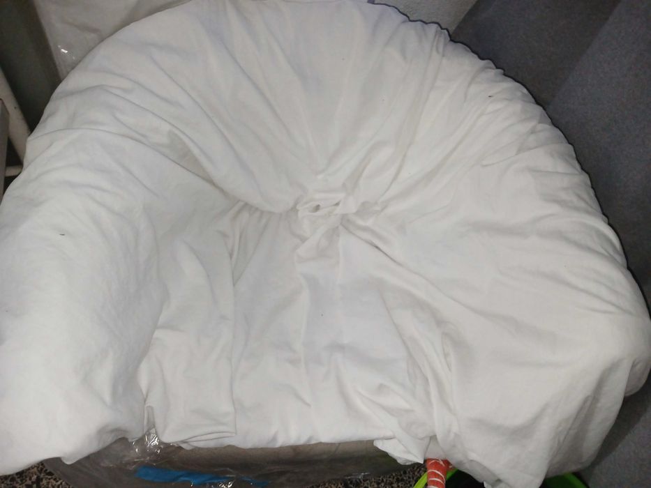 Mesa 4 caldeiras extensiva a 6 cadeiras,2 cadeiras,1 poltrona restauro