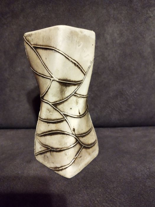 Wazonik ceramiczny