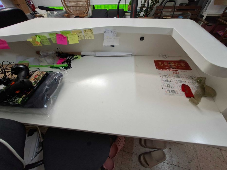 Balcão de Receção Branco com luz