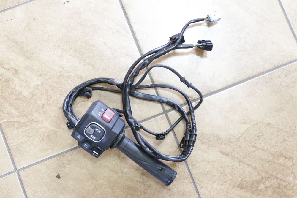 3632 Manetka grzana Prawa przełączniki Honda Goldwing GL 1800 |2018+