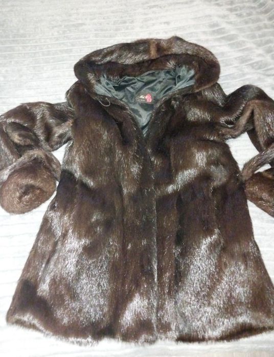Шуба з натурального хутра нутрія 50-52 розмір