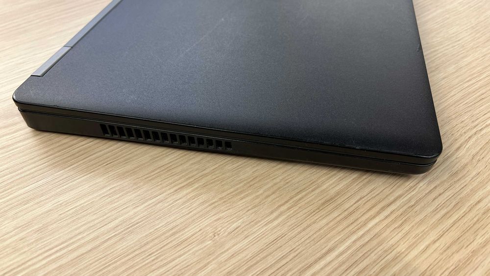 Dell Precision 3510 16GB/256gb SSD M2/i5-6440HQ Full HD, ATI FirePro