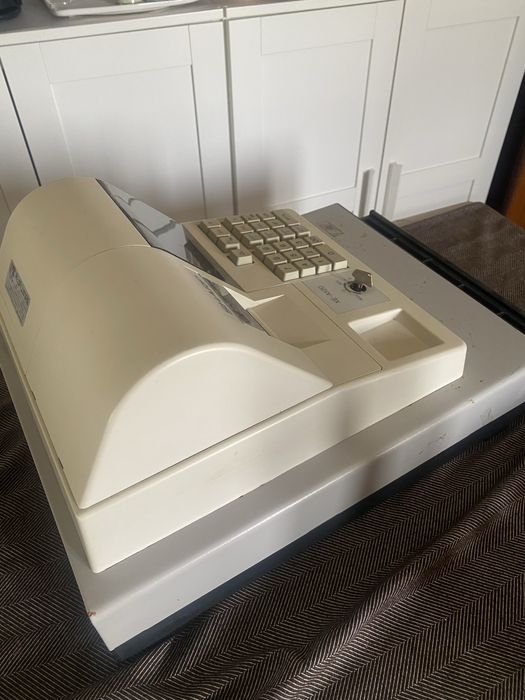 Máquina de calcular registadora SHARP XE-A120