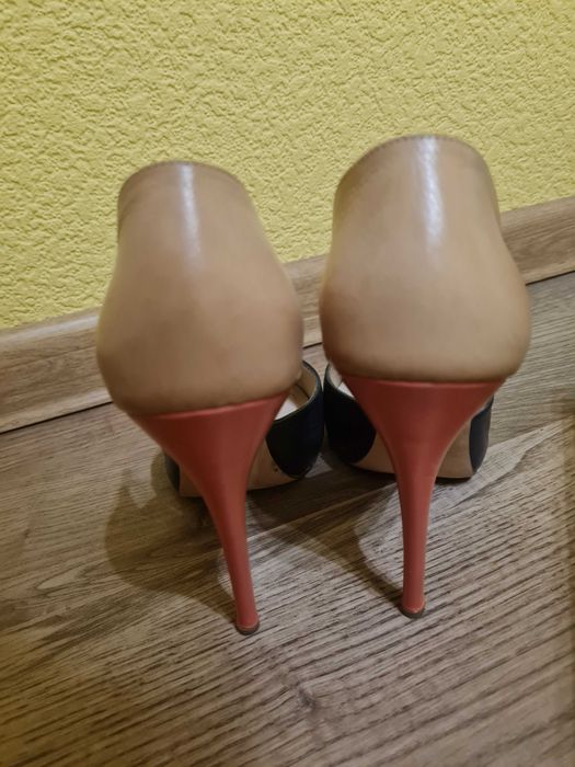 Босоніжки Fillini, 37 розмір.