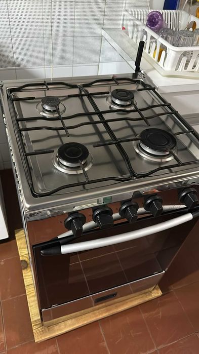 Fogão com forno a gás - Consul (em óptimo estado)