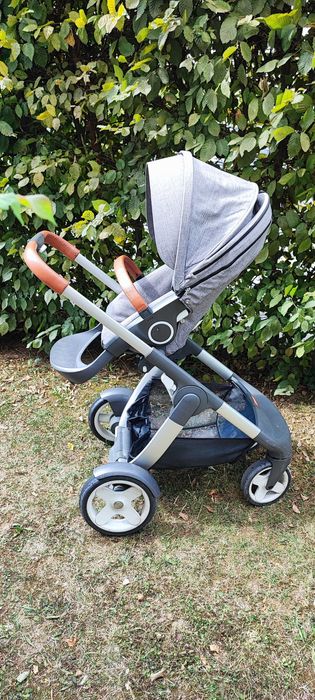 Stokke Crusi, Black Melange, skórzane rączki, wózek dziecięcy